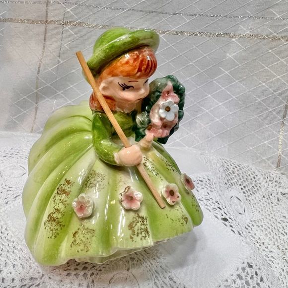 Vintage Porcelain Figurine, English Irish Ceramic Girl Doll Figurine - Picture 6 of 10